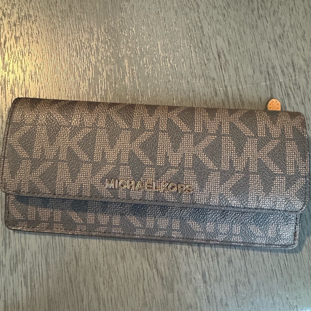 Michael Kors Monogram Tan Wallet